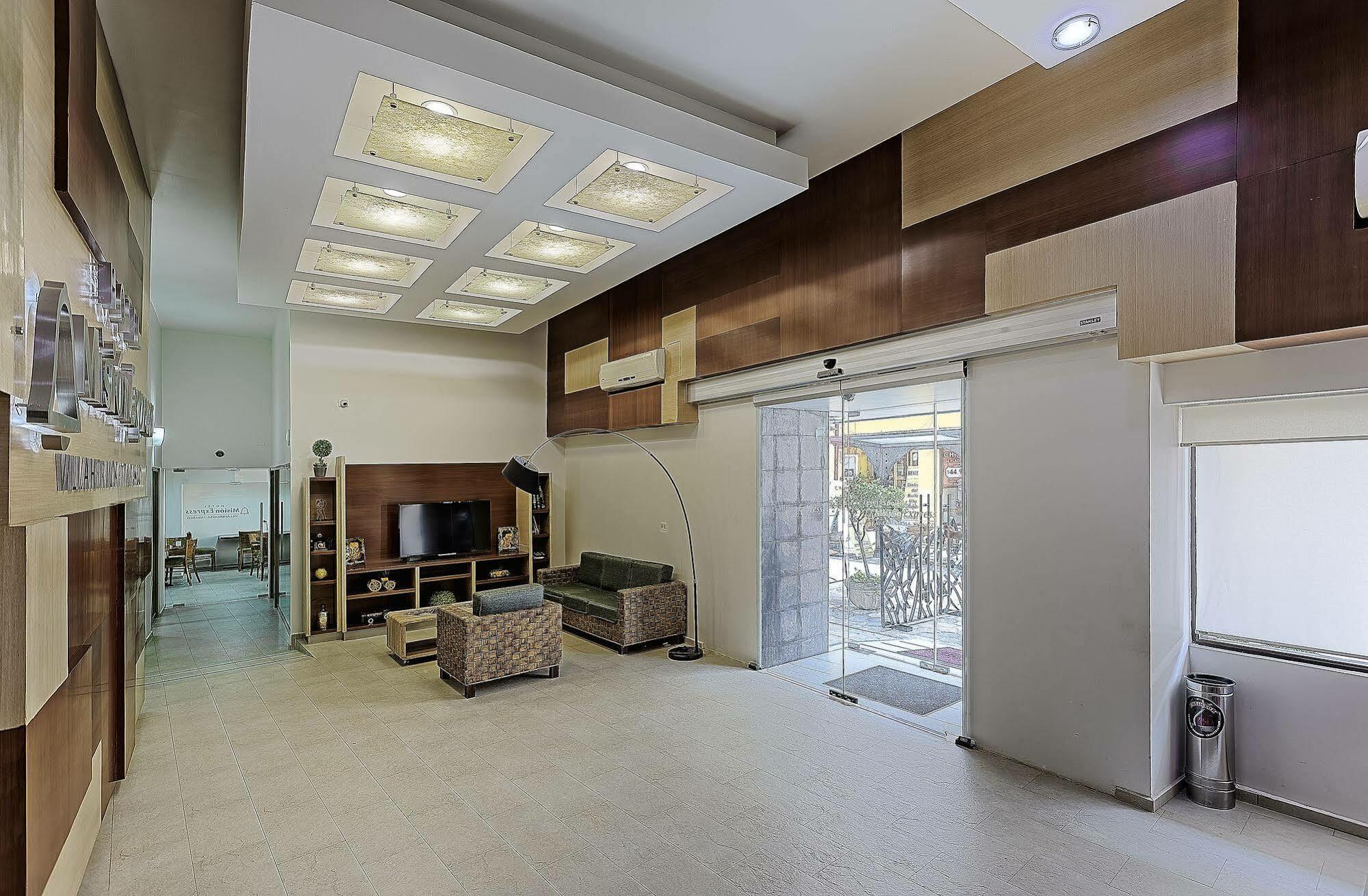 Hotel Urban Express Hotel 3*